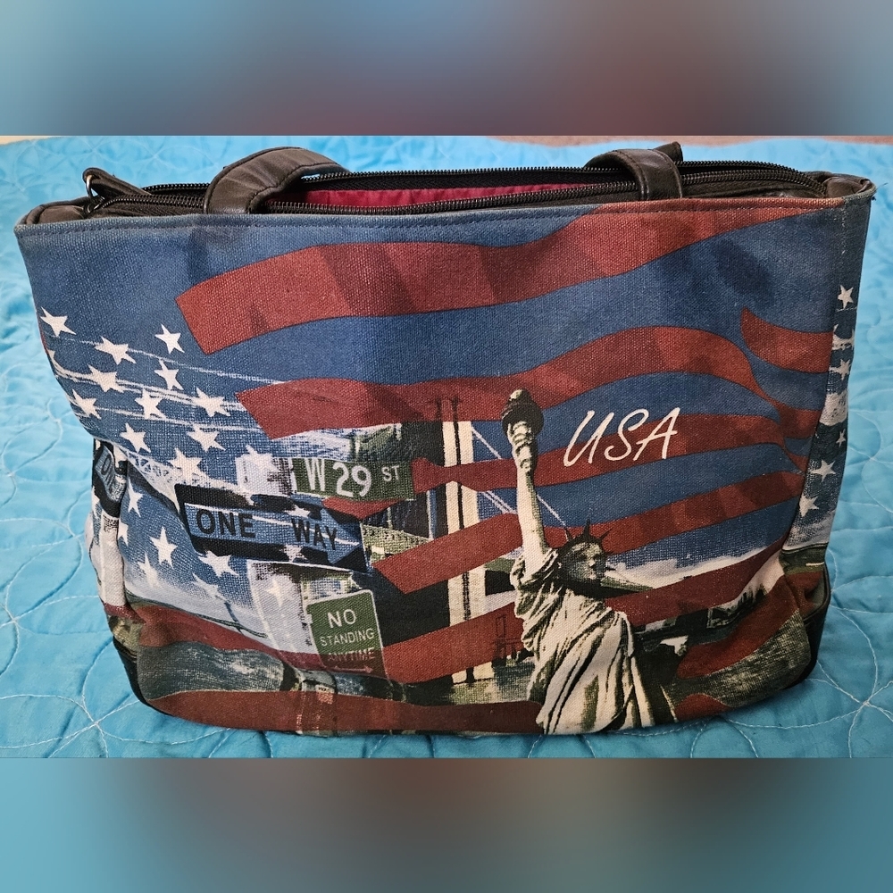 Frankie and Johnnie New York Purse